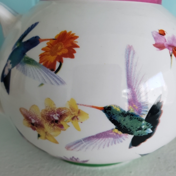 Paul Cardew Hummingbird Teapot - Picture 3 of 8